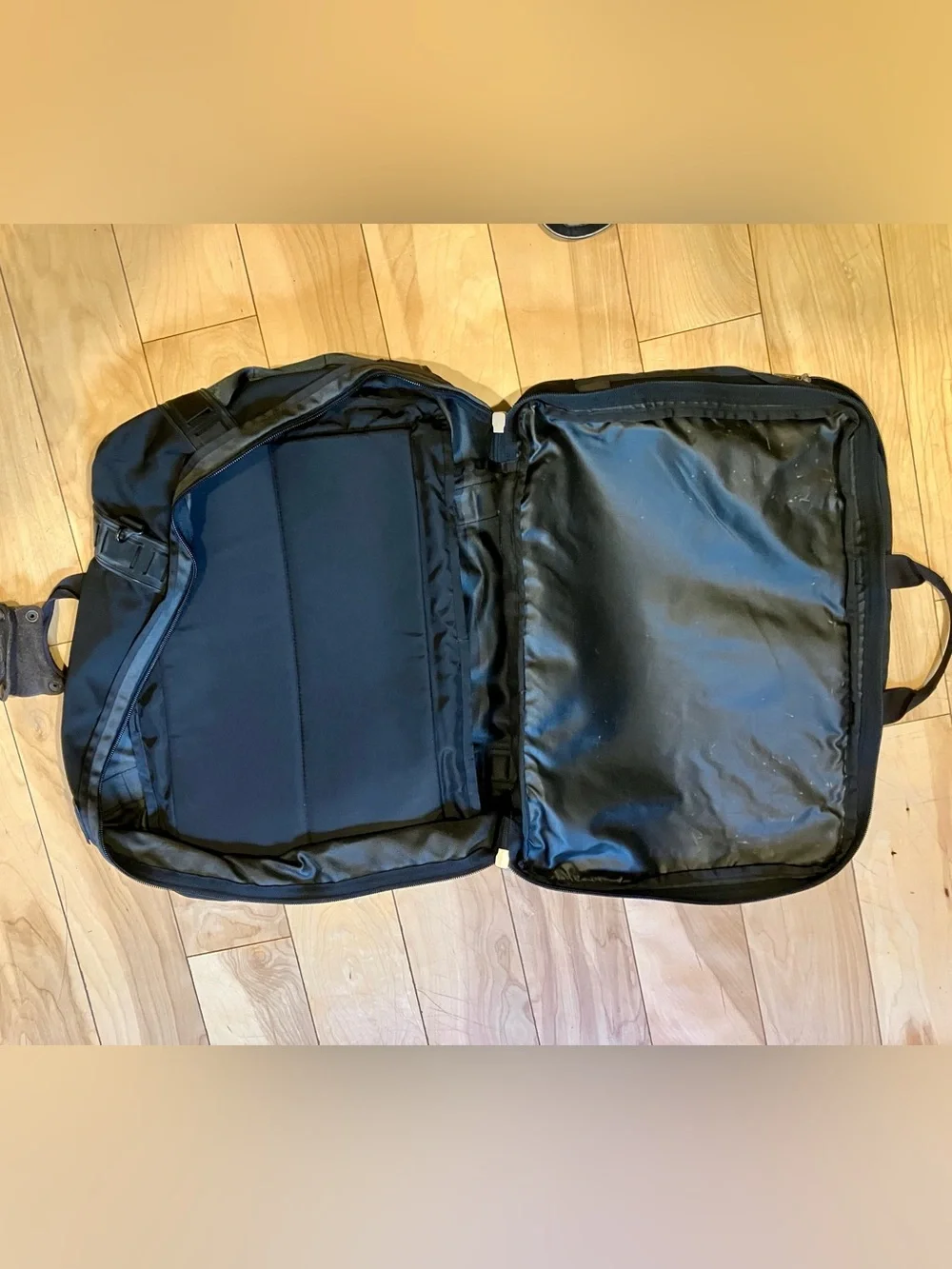 Vintage Patagonia Black Travel MLC Bag- Stow-able shoulder straps